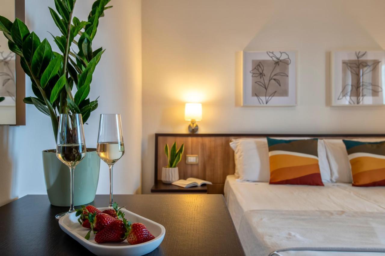 Le Terrazze Apartments Альгеро Экстерьер фото